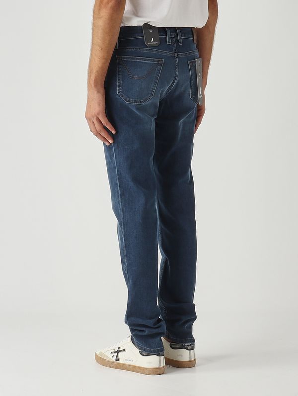 3. Jeans de hombre Jordan slim fit en denim de algodón tri-blend Denim oscuro Jeckerson ai25juppa078jorda001