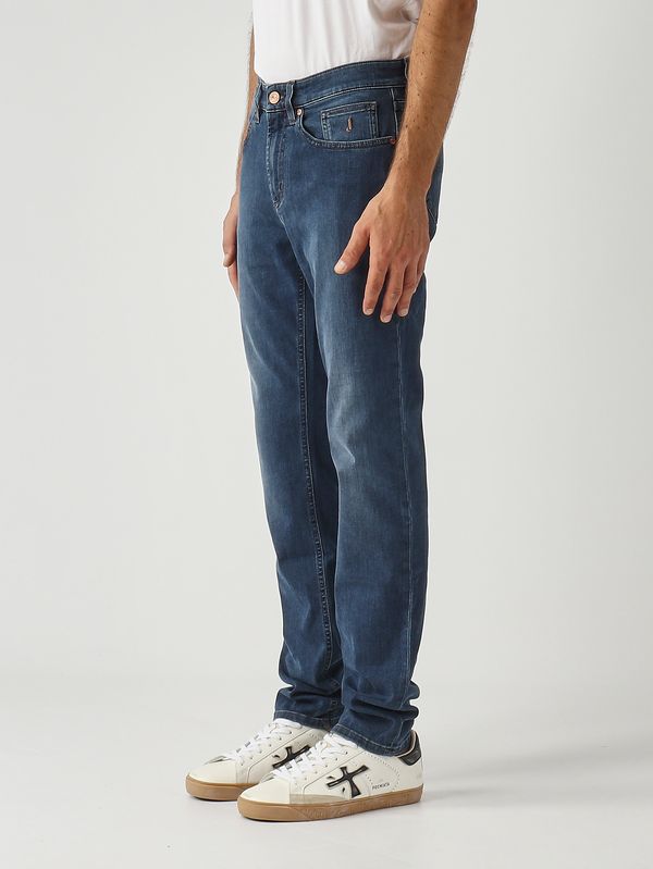 2. Jeans de hombre Jordan slim fit en denim de algodón tri-blend Denim oscuro Jeckerson ai25juppa078jorda001