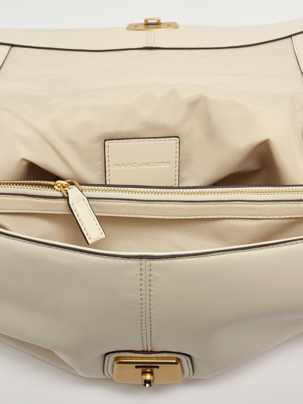 6. Sac pour femme The Cristina Messenger en cuir Ivoire Marc Jacobs 2r5hms002h01