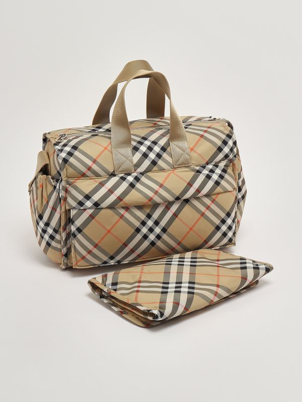 4. Wickeltasche im Bowling-Stil aus Nylon Beige kariert Burberry 8100214