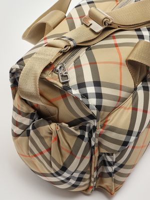 6. Wickeltasche im Bowling-Stil aus Nylon Beige kariert