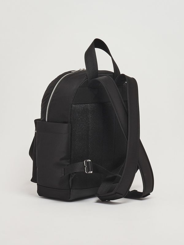 2. Mochila cambiador de nailon Negro Burberry 8117548