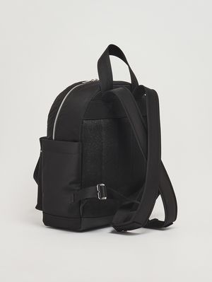 2. Mochila cambiador de nailon Negro
