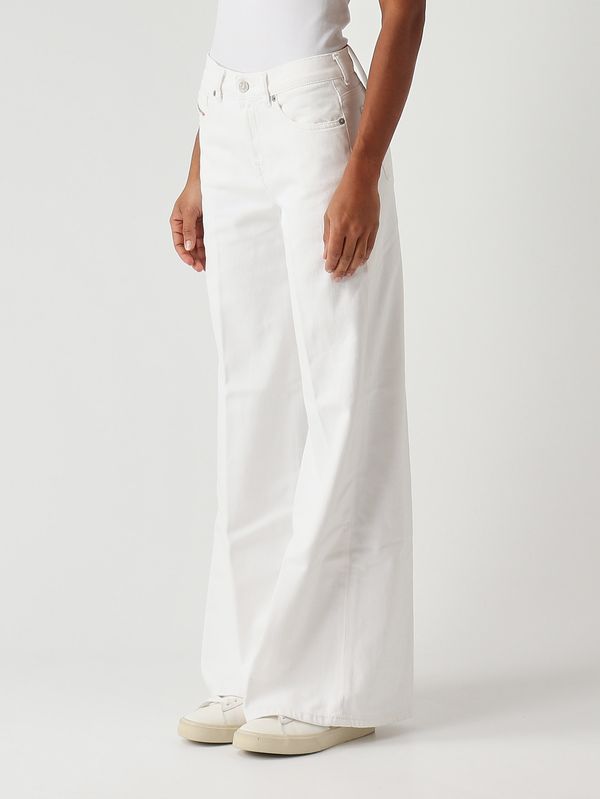 Diesel Women's 1978 D-Akemi L.30 jeans in stretch cotton - White