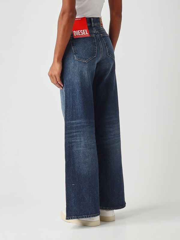 4. Women's 1978 D-Akemi L.30 jeans in stretch cotton Dark Denim Diesel a0362509n92