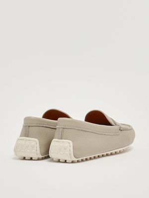 3. Women's leather Gommino loafer Mastic