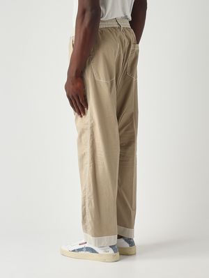 4. Pantalón de hombre Inside Out en sarga de algodón elástico Crema