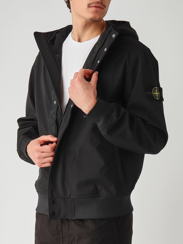 4. Herrenjacke aus Soft Shell-R Schwarz Stone Island l1s154100118s0a22