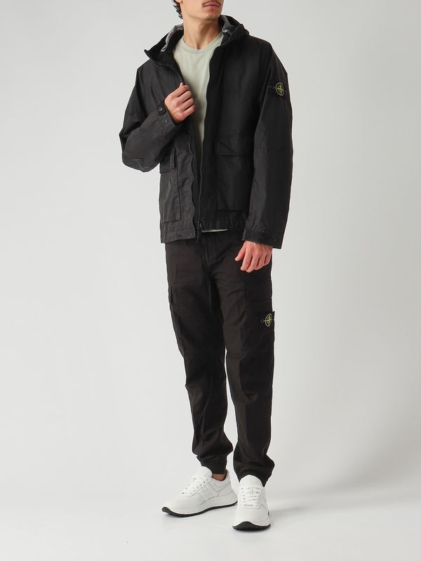 2. Men's jacket in lightweight three-layer technical fabric Black Stone Island l1s154100004s0a21