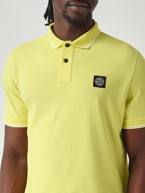 5. Polo en piqué de coton biologique extensible pour homme Jaune