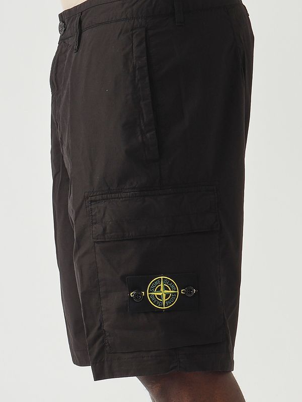 5. Bermuda uomo in tela di cotone stretch Nero Stone Island l1s15l100020s0003