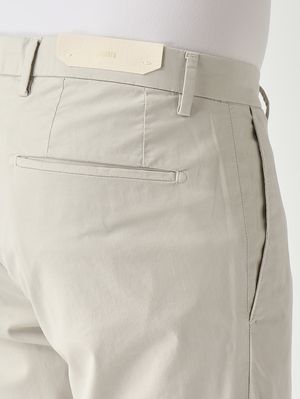 4. Pantalon homme BG04 en coton stretch Mastic