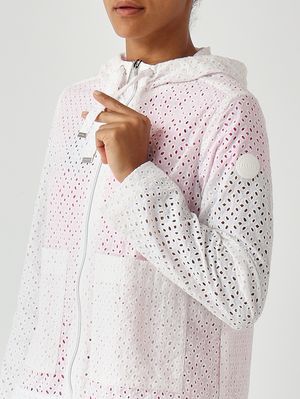 5. Veste femme Blooming en tissu effet broderie anglaise Blanc