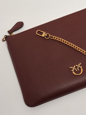 6. Women's Flat Classic leather bag Burgundy