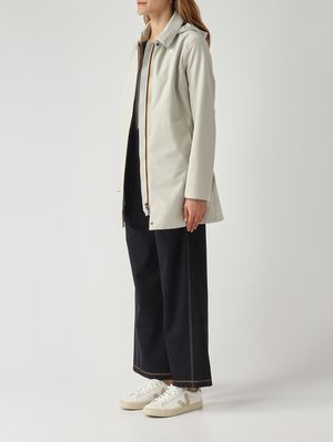 3. Damenjacke aus Nylon Beige