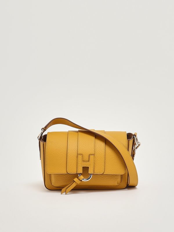 4. Bolso de mujer H01X Flap Trend en piel granulada Trigo Hogan kbw01xi0100th1