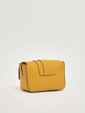 3. Bolso de mujer H01X Flap Trend en piel granulada Trigo