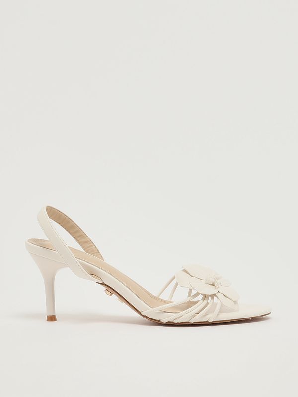 1. Atunes women's sandal in faux leather Cream Twentyfourhaitch s0087