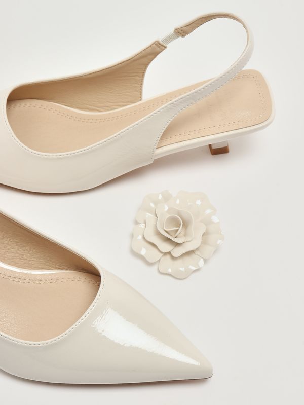 4. Zapatos de salón de mujer Levante en piel sintética Crema Twentyfourhaitch s0067