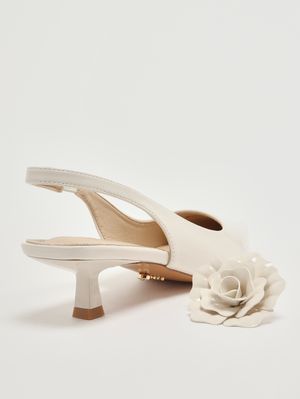 5. Zapatos de salón de mujer Levante en piel sintética Crema
