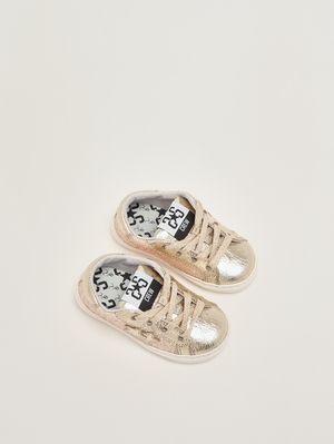 2. Zapatillas de piel para recién nacido Purpurina dorada