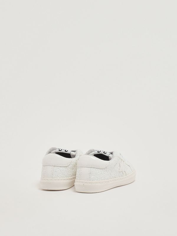 3. Girls' leather sneakers White 2Star 2sb3400