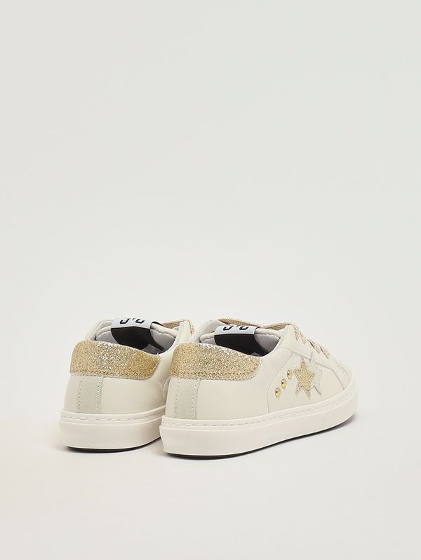 3. Zapatillas de piel para niña Blanco-Oro 2Star 2sb3431