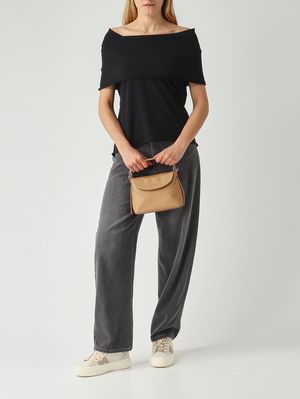 2. Bolso de mujer Nana Small Soft de piel granulada Galleta