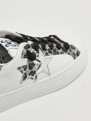 5. Girls' leather sneakers Black and White