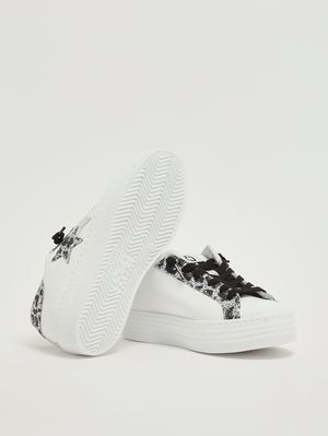4. Girls' leather sneakers Black and White