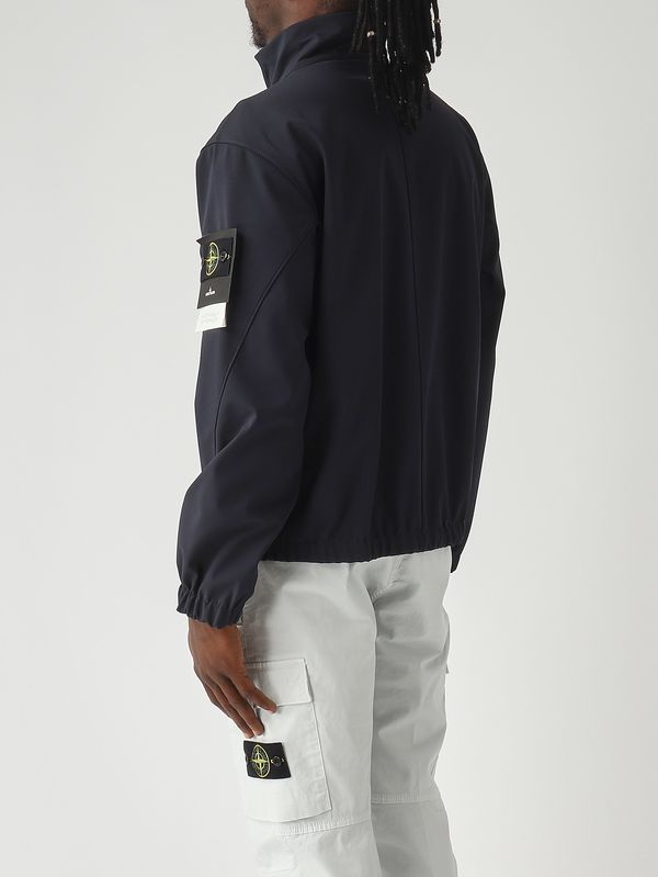4. Herrenjacke Light Soft Shell aus technischem 3-Lagen-Gewebe Marineblau Stone Island l1s154100022s0a22
