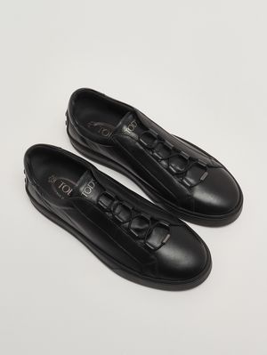 2. Sneakers uomo 04L in pelle nappata Nero