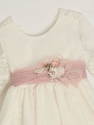 3. Babykleid aus Spitze Weiß