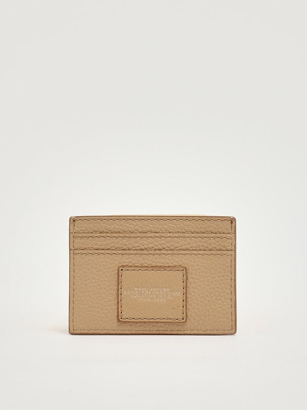 2. Tarjetero de mujer The Card Case de piel Camello Marc Jacobs 2p4smp045s02