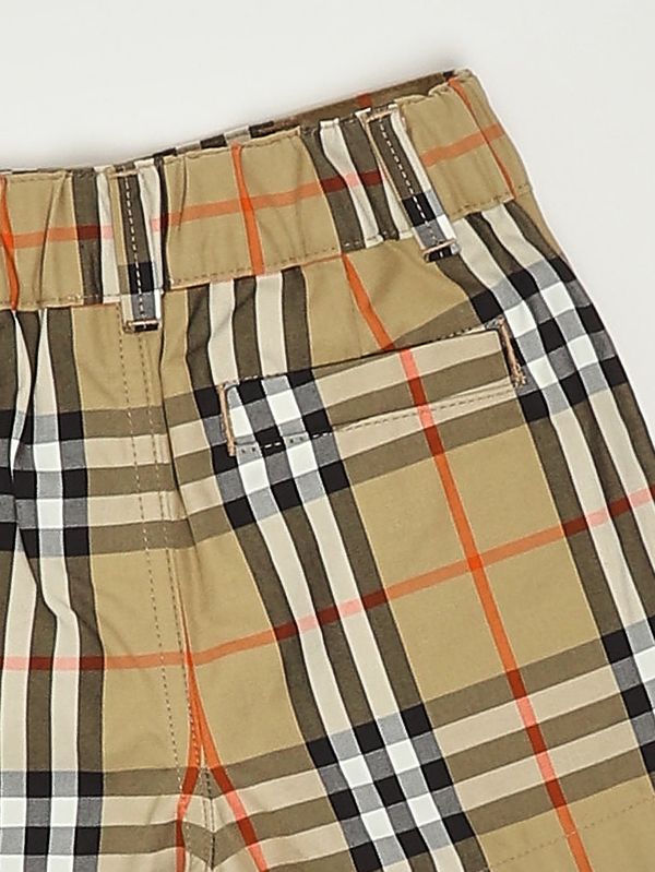 3. Newborn Oscar cotton Bermuda shorts Beige Check Burberry 8121238