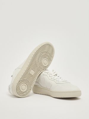 4. Veja Herren V-90 aus Leder O.T. Weiß