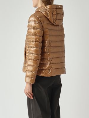 4. Damenjacke aus ultraleichtem Nylon Kamel