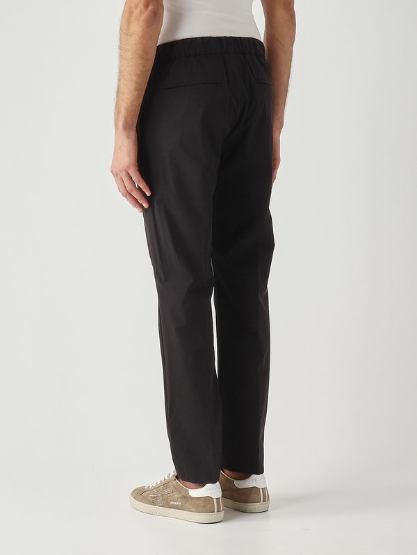 3. Pantalone uomo in nylon stretch superlight Nero Herno pt000077u12691z