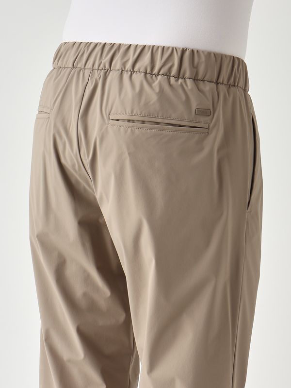 4. Pantalone uomo in nylon stretch superlight Tortora Chiaro Herno pt000077u12691z
