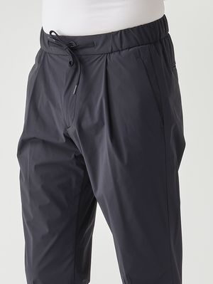 4. Pantalón de hombre de nailon elástico superligero azul marino