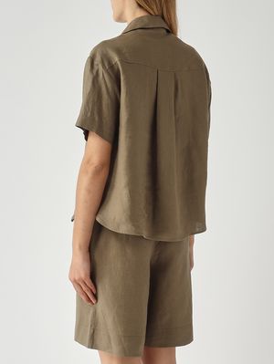 4. Damen-Poloshirt aus Leinen Militärgrün