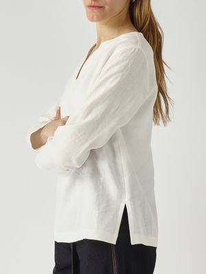 5. Women's linen blouse Optical White