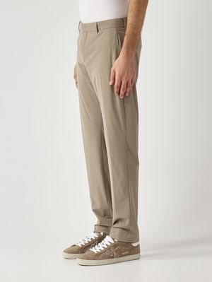 2. Herrenhose Epsilon aus technischem, organischem Stretchgewebe Beige