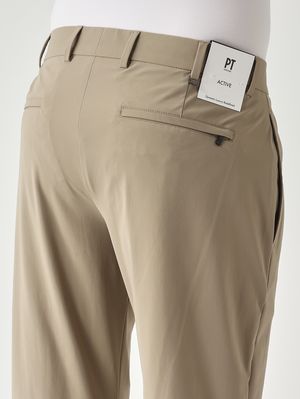 4. Herrenhose Epsilon aus technischem, organischem Stretchgewebe Beige