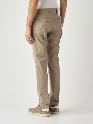 3. Pantalon homme Master en coton et soie extensible Taupe