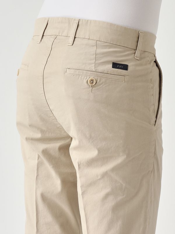 4. Pantalone uomo in gabardina di cotone stretch Beige Fay ntm8652187tgur