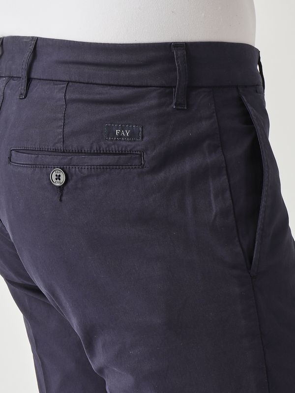 5. Pantalone uomo in gabardina di cotone stretch Blu Fay ntm8652187tgur