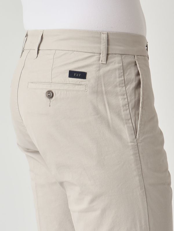 5. Pantalone uomo in gabardina di cotone stretch Grigio Chiaro Fay ntm8652187tgur