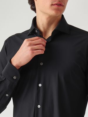 5. Camicia uomo in tessuto tecnico Nero