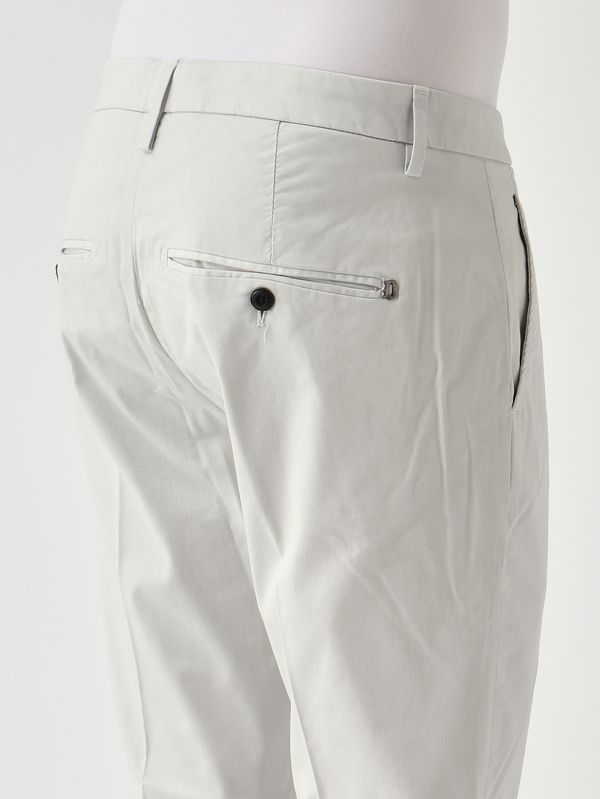 4. Herrenhose Gaubert aus Stretch-Satin Kalk Dondup up235rse036uptd